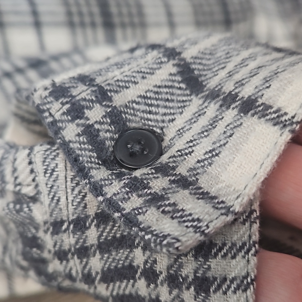 French Connection Flannel Shirt Sz XS Cream BLK Popover Plaid Top - Picture 4 of 7